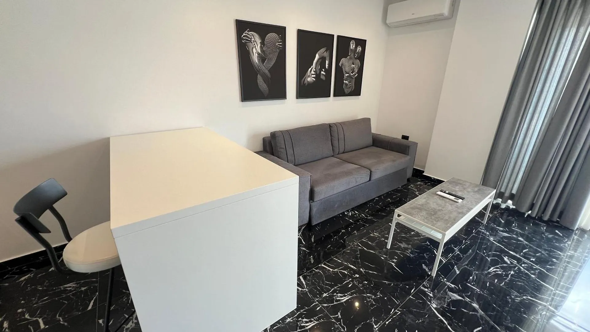 Magnifique Apartments Saranda 0*,  Albania